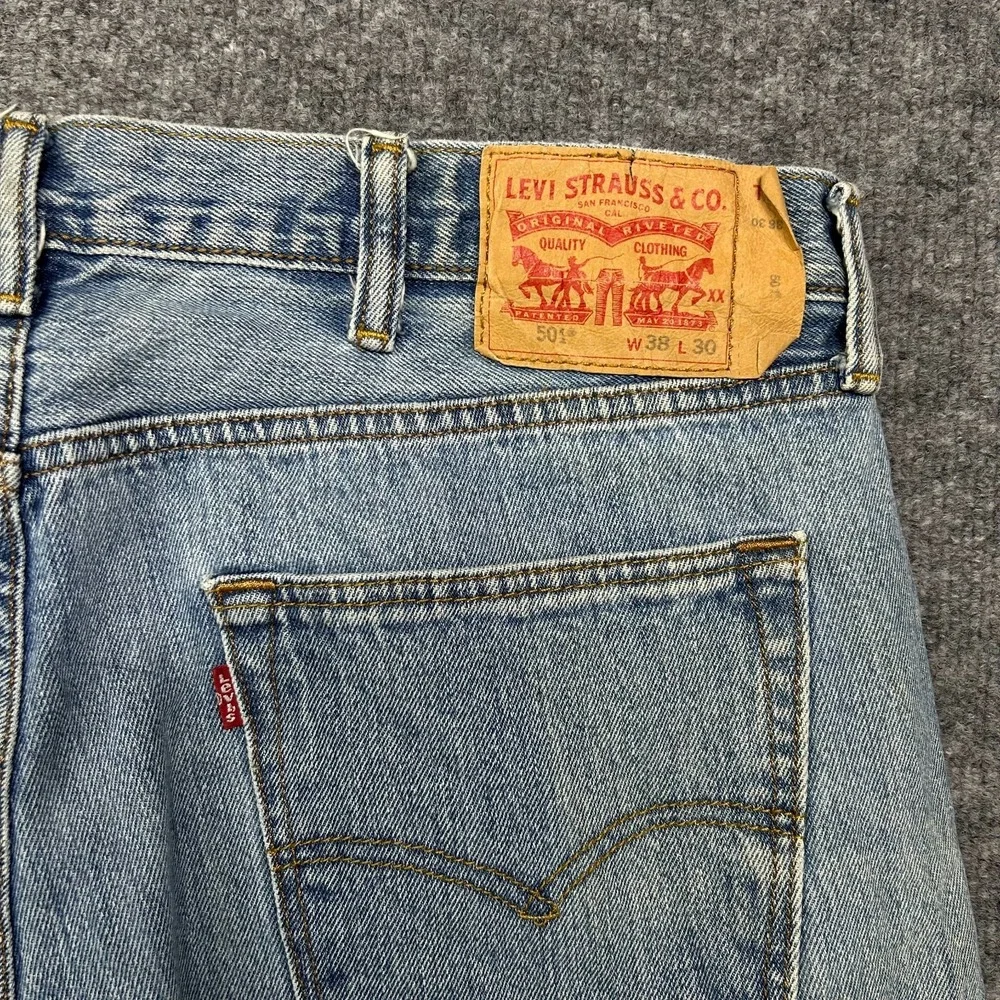 Levi's 501 Original Fit Straight Leg Jeans Men's Blue Denim Button Fly - 38X29.5